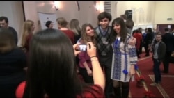 Ось чому молодим американцям не терпиться поволонтерити в Україні. Відео