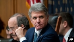 El representante Michael McCaul, republicano por Texas, es visto en una reunión de la Comisión de Relaciones Exteriores el 23 de octubre de 2019.