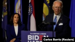 Capres Demokrat Joe Biden memperkenalkan Cawapres pilihannya, Kamala Harris di Delaware, Rabu malam (12/8). 
