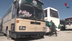 کوټه: د کورونا وایرس له کبله ایران ته د تلونکو شیعه زیارت کوونکو بسونه خالي ولاړ دي