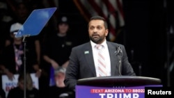 特朗普將提名前國家安全官員、其忠實支持者卡什·帕特爾領導美國聯邦調查局。(路透社：2024年10月13日)