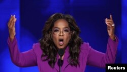 Opra Vinfri govori trećeg dana demokratske konvencije u Čikagu, 21. avgusta 2024.