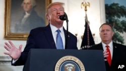 Presiden Donald Trump dan Menlu Mike Pompeo menggunakan istilah "virus China" untuk menyebut Covid-19. 