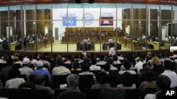 ទិដ្ឋភាព​ទូទៅ​នៃ​សាលាក្តី​កាត់ទោស​អតីត​មេដឹកនាំ​កំពូលៗ​ខ្មែរ​ក្រហម។​