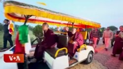 དགའ་ལྡན་ཁྲི་ལས་ཟུར་རྣམ་གཉིས་ལ་དགའ་ལྡན་ཁྲི་ཐོག་ཁང་དུ་མདོ་ལུགས་ཀྱི་བརྟན་བཞུགས་བསྟར་འབུལ། 