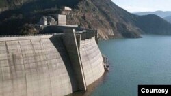 نمایی از سد کارون. آرشیو