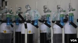 រូបឯកសារ៖ បំពង់ខ្យល់​​អុកស៊ីសែន