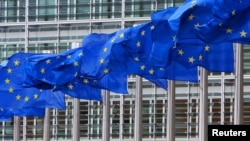 벨기에 브뤼셀 유럽연합(EU) 본부 건물 앞에 게양된 EU 깃발 (자료사진)