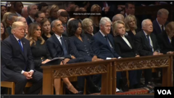 جورج بش د ولسمشرۍ لپاره په دويم وار انتخاباتو کې له بل کلنتن څخه ماتې خوړلې وه