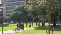 Щоб запобігти випадкам масової стрілянини, студентам у Техасі дозволили носити зброю на територіях університетів. Відео