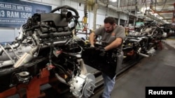 Suasana di pabrik mobil Fiat di Michigan.