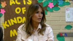 Президент Трамп розповів про прихований зміст напису на куртці Меланії. Відео