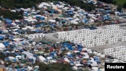 Une vue aérienne sur un camp de Calais, plus communément appelé la "Jungle", France, le 14 août 2016.