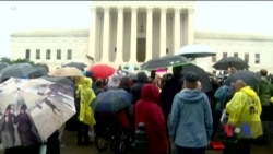Акція проти призначення Бретта Кевено верховним суддею пройшла у понеділок у Вашингтоні. Відео