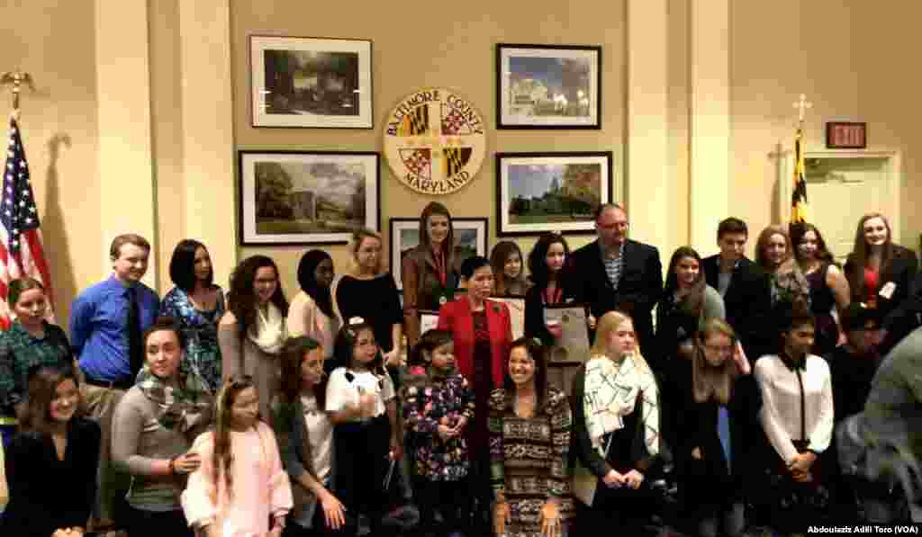 Uwargidan gwamnan jihar Maryland Yumi Hogan ta karrama wasu&nbsp; daliban firamare&nbsp; dana gaba&nbsp; da Firamaren har&nbsp; su 26, da ma wata 'yar Najeriya Rabiatu Ladan, Disemba &nbsp;05, 2017