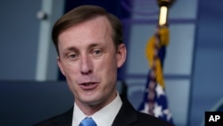 白宮國家安全顧問傑克·沙利文在白宮新聞簡報會上講話。