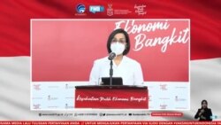 Menkeu Sri Mulyani dalam telekonferensi pers Senin (7/12) di Jakarta. (Foto: VOA)