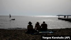 Virus Outbreak Europe Travel