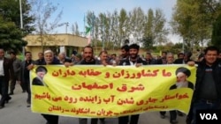 بارها کشاورزان در ایران در اعتراض به بی‌آبی تجمعات اعتراضی برگزار کرده‌اند. 