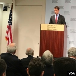 آقای کاتن در اندیشکده شورای روابط خارجی سخنرانی کرد.