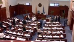 Опциите за Македонија: Предвремени избори или договор со опозицијата