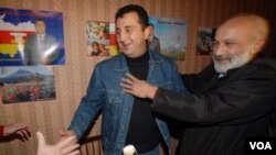 დიმიტრი სანაკოევის (მარცხნივ) "პრო-ქართული მთავრობა", მისმა ძმამ ვლადიმერმაც (მარჯვნივ) დატოვა