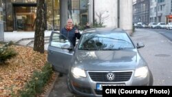 Jasenko Tufekčić je u Sarajevo dolazio službenim vozilom KOSDA Livno. U putne naloge za pravdanje troškova je upisivao netačne podatke. 