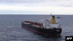 Ruski izvoz nafte ozbiljno će biti oštećen novim sankcijama, koje će primorati kineske nezavisne rafinerije da ubuduće smanje proizvodnju rafinerije, rekla su dva kineska trgovinska izvora.