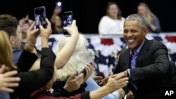 Bivši predsednik Barak Obama na mitingu u Indijani