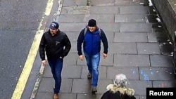 Британська поліція каже, що це фото підозрюваних у Солсбері 04/03/18