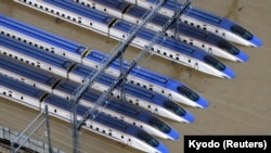 ផ្លូវ​ខ្សែ​រថភ្លើង​ល្បឿន​លឿន Shinkansen លិច​ទឹក​ដោយសារ​តែ​ភ្លៀង​ធ្លាក់​ខ្លាំង​បណ្តាល​មក​ពី​ព្យុះ Hagibis ក្នុង​ក្រុង Nagano ប្រទេស​ជប៉ុន កាលពី​ថ្ងៃទី១៣ ខែតុលា ឆ្នាំ២០១៩។