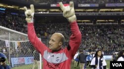 Esta es la primera vez es que Keller es nombrado como el Arquero del Año Allstate.