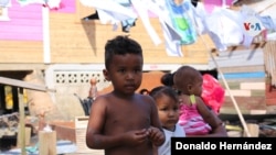 En Puerto Cabezas y otros 14 municipios de la Costa Caribe de Nicaragua, el huracán Eta impactó el pasado martes con categoría 4, acompañado de vientos sostenidos de hasta 240 km/h, dejando una senda de destrucción. [Foto: VOA/Donaldo Hernández].