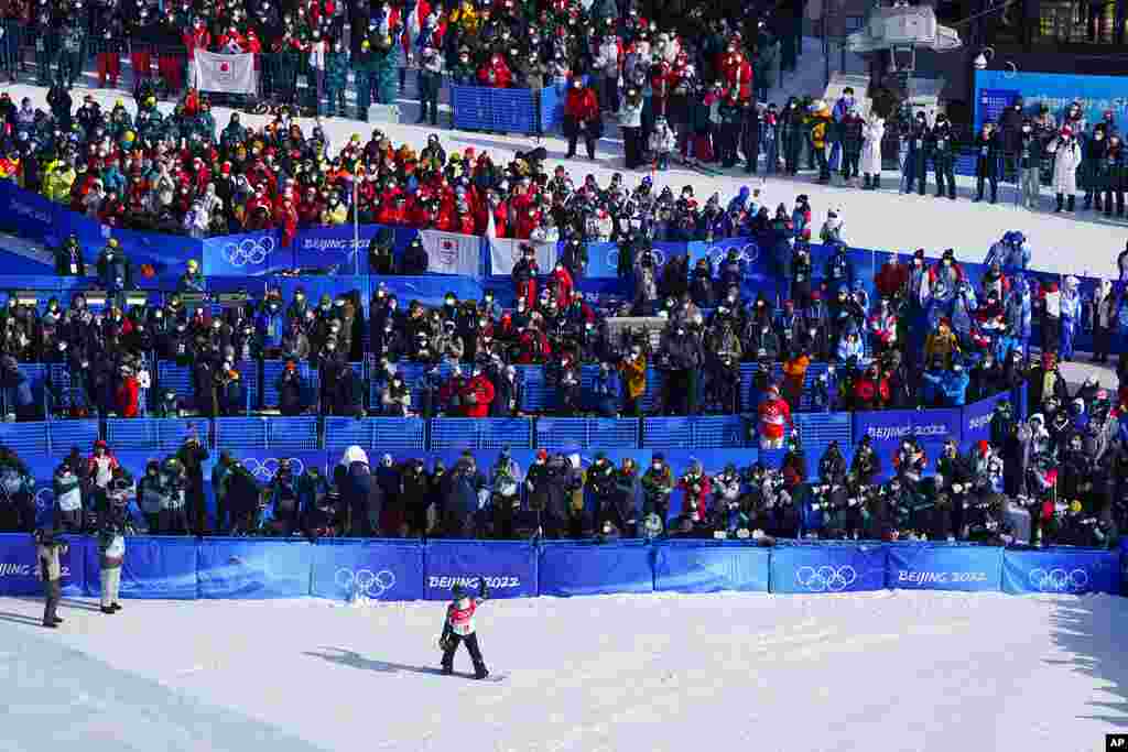United States' Shaun White waves after competing in the men's halfpipe finals at the 2022 Winter Olympics, in Zhangjiakou, China.