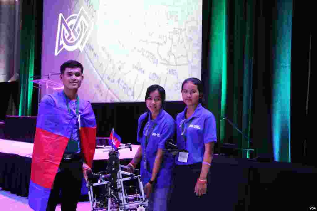 Members of the Cambodian robotics team pose for photo after a their final contest at the FIRST Global Challenge, an international robotics competition held at DAR Constitution Hall in Washington, D.C., July 16-18, 2017. (Nem Sopheakpanha/VOA Khmer)