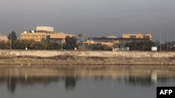 រូបឯកសារ៖ ទិដ្ឋភាព​ទូទៅ​របស់​ស្ថានទូត​សហរដ្ឋ​អាមេរិក​នៅ​ក្បែរ​ដង​ទន្លេ Tigris ក្នុង​រដ្ឋធានី​បាកដាដ​នៃ​ប្រទេស​អ៊ីរ៉ាក់។