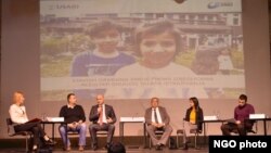 Konferencija za štampu Fondacije Ane i Vlade Divac, Beograd, 9. februara 2017. (http://www.divac.com/)