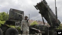 AQShning Polshada o'rnatilgan raketa hujumiga qarshi "Patriot" mudofaa tizimi.