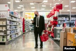 Shoppers during Black Friday sales in Chicago