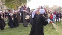 Святкова єгипетська гра з палицями