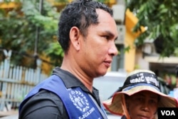 Om Samath, a rights investigator for Licadho, after being beaten while observing the celebration of 31st World Habitat Day in Phnom Penh on October 10, 2016.