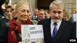 ვანესა რედგრეივი, მსახიობი და პოლიტიკური აქტივისტი და აჰმედ ზაკაევი, "იჩქერიის პრემიერ-მინისტრი"