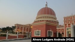 Debate foi adiado no Parlamento