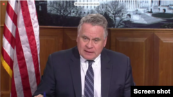 湯姆.蘭托斯人權委員會共同主席、共和黨聯邦眾議員史密斯主持聽證會，聚焦中國新疆人權問題。(2021年5月18日)