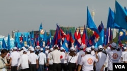 ទិដ្ឋភាព​ទូទៅ​នៃ​ការ​ធ្វើ​យុទ្ធនាការ​ឃោសនា​បោះ​ឆ្នោត​ថ្ងៃ​ចុងក្រោយ​របស់​គណបក្ស​កាន់​អំណាច​គឺ​គណបក្ស​ប្រជាជន​កម្ពុជា​​នៅ​ក្នុង​រាជធានី​ភ្នំពេញ​កាលពី​ព្រឹក​ថ្ងៃទី​២៧ កក្កដា ​សម្រាប់​ការ​បោះឆ្នោត​ជាតិ​អាណត្តិ​ទី​០៦​ដែល​នឹង​ប្រព្រឹត្តទៅ​នៅ​ថ្ងៃទី​២៩ ខែ កក្កដា