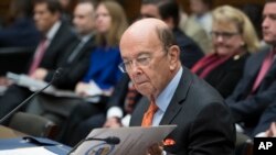 Sekretar za trgovinu Vilbur Ros na Kapitol Hilu sprema se za diskusiju o popisu 2020.