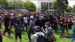 Тисячі активістів вимагають від Трампа оприлюднити його податкові декларації. Відео