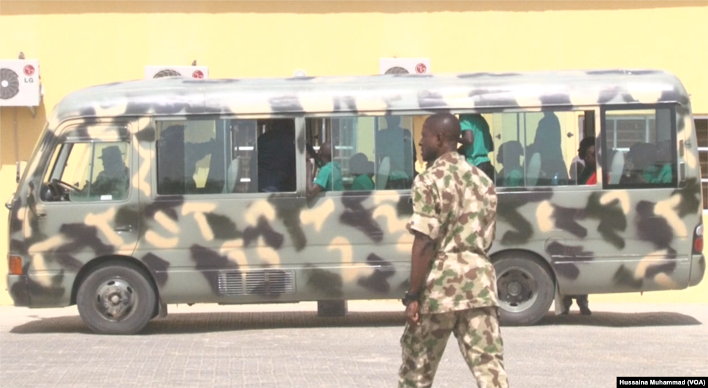 Wasu daga cikin 'yan kungiyar Boko Haram da suka mika wuya, Fabrairu 05, 2018