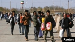 این مقام ایرانی مدعی شد که برای آنعدۀ شهروندان افغانستان که به گونۀ قانونی وارد ایران شدند، زمینه کار فراهم شده است.