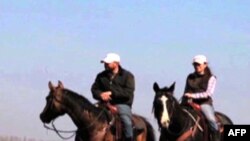 Amerikalik kovboy Rossiya dalalarida chorvachilik qilmoqda